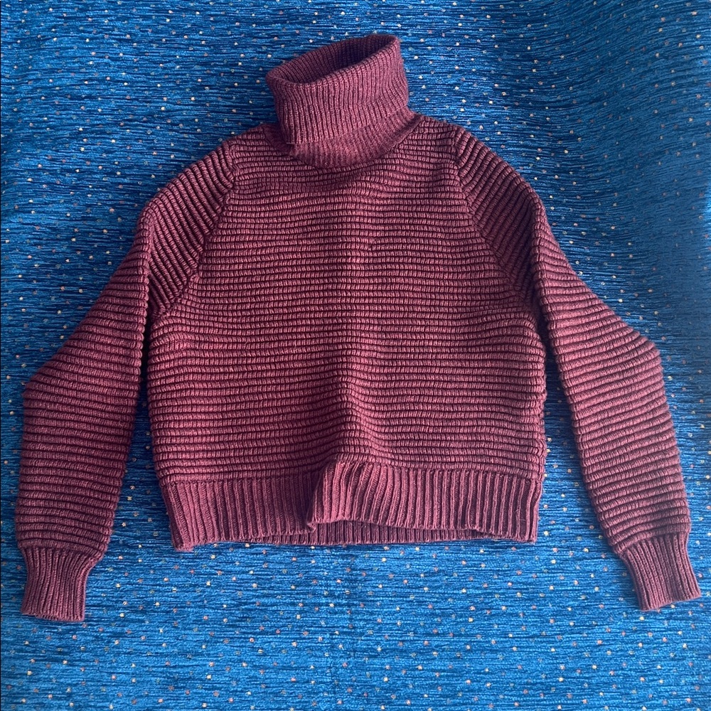 Madewell Ribbed Turtleneck Sweater - XS - Burgundy with 3 side buttons - Picture 3 of 10